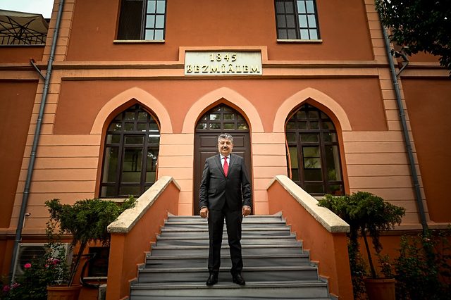 Bezmialem tarihi bina
