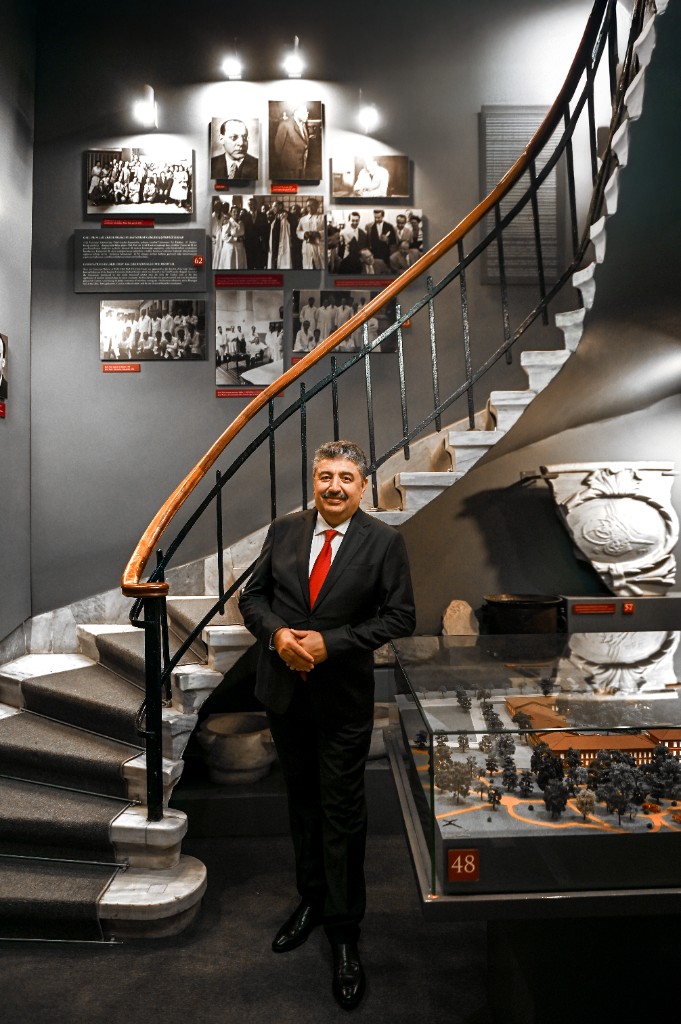 Prof. Dr. Adem Akçakaya — Bezmialem tarih müzesi